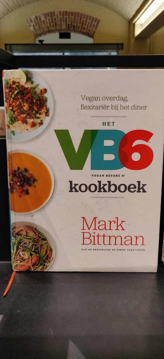 Tjeerd_menno's tweet image. Als developer moest ik toch even lachen bij het lezen van de titel van dit #vegan kookboek #visualbasic6