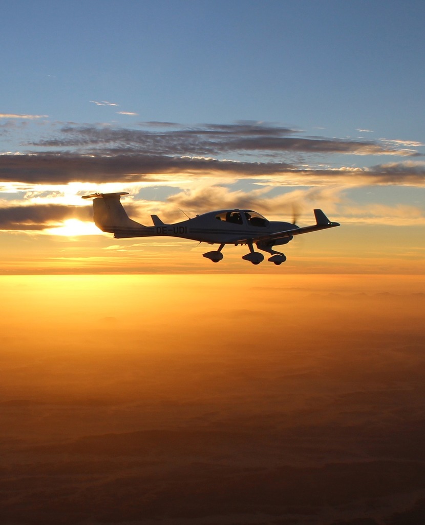 Wingly_UK's tweet photo. In the words of Lenny Kravitz āI want to get away, I want to fly awayā šµ ā
ā
š· @diamondaircraftindā
ā
ā
ā
#flywingly #wingly #flightsharing #avgeek #smallplane #abovetheclouds #aviation_lovers #upintheair #aviationlife #aviationworld #aviationne⦠https://t.co/AY0rtXRPHL https://t.co/KzobSK5IAK