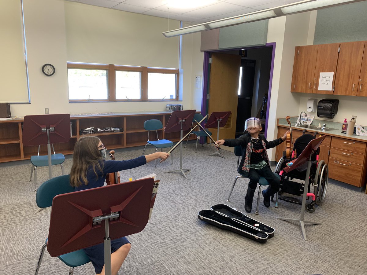 Success in Strings! Bow High Fives are the BEST socially-distanced High Fives out there! #soproud #plumlearns @KMWilsonPlum @JKPlum1