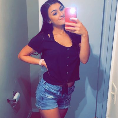siidneyb_'s tweet photo. #NewProfilePic https://t.co/XUnnz6cOWr