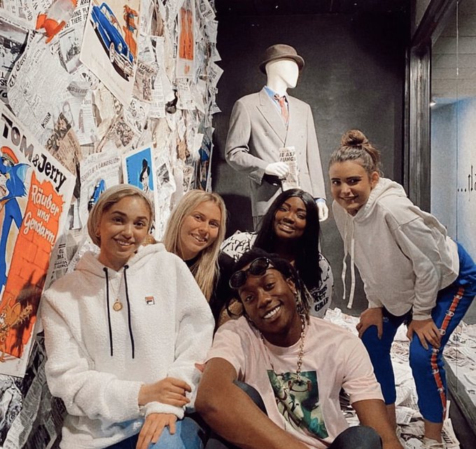 FIDM's tweet image. Throwback to when #FIDM Visual Communications students completed window displays for their &quot;Design Installation&quot; class. Each group was assigned different decades. This group was tasked with the 1950s..as pictured here! #FIDMLife