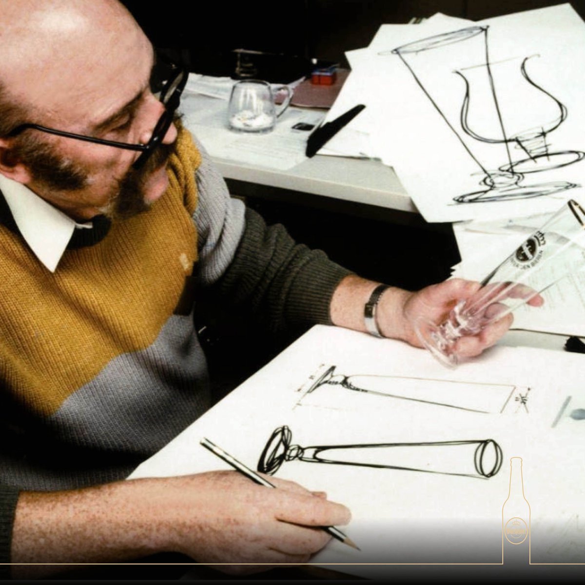 Designer Hermann Hoffmann designing our first ever tulip glass in 1969 - which was specially designed to ensure our beer stays fresh for as long as its in there.
Winning multiple awards and being produced more than 40 million times, Hoffmann created a genuine classic. https://t.co/u9CfhmjoKO
