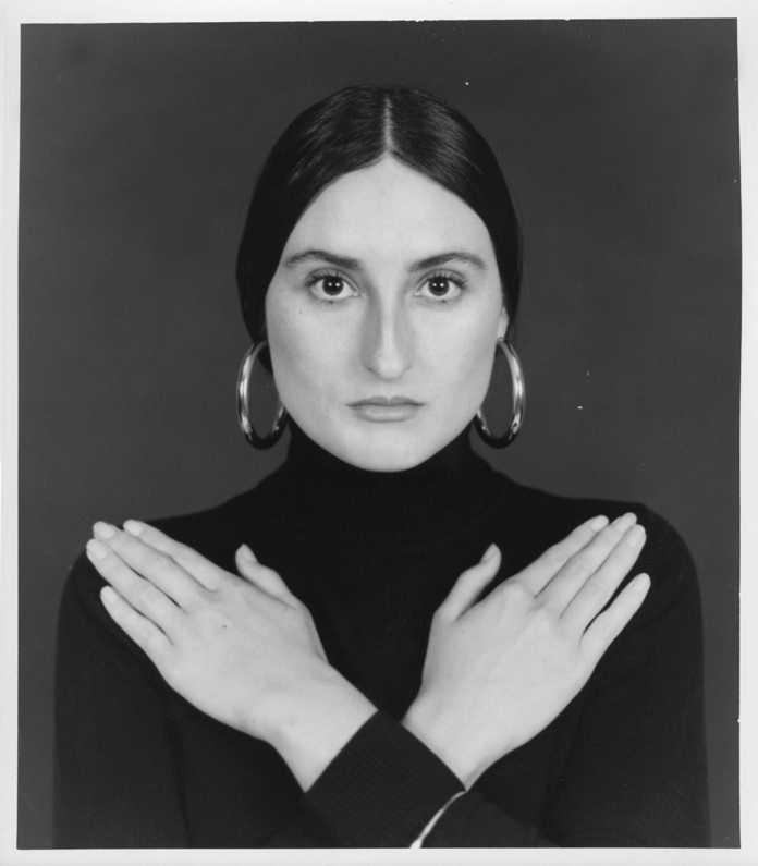 Midnight Sister (<a href="/_midnightsister/">Midnight Sister</a>), the Los Angeles-based duo of Juliana Giraffe and Ari Balouzian, have announced a new album, "Painting the Roses" on @Jagjaguwar, and shared a new song from it, “Doctor Says,” via a video for it. #MidnightSister undertheradarmag.com/news/midnight_…