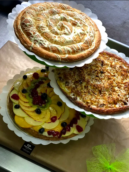 can_pons's tweet photo. 😍 Pastís de noces Can Pons!! 💕😊 Moltes felicitats a la romàntica parella! Que tingueu una vida plena d'amor i alegries!! 💝https://t.co/uUD12oO5RL

#pasteldebodas #ensaimadas #pasteleria #menorca #tiendaonline https://t.co/yh7v5Pp0cx