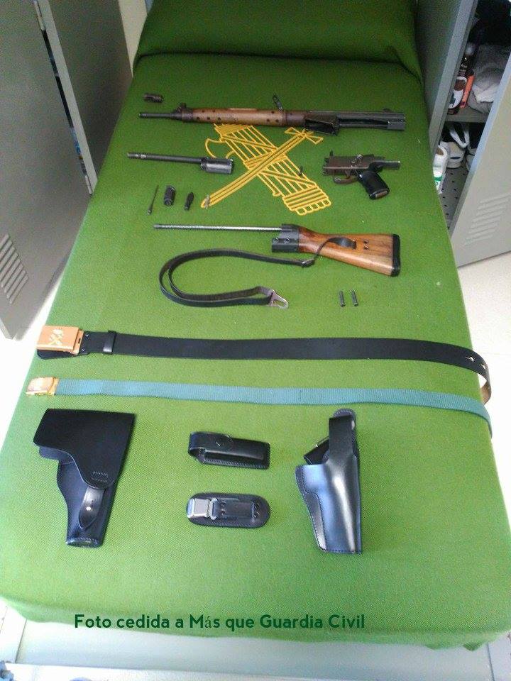 MqGuardiaCivil's tweet image. Revista: Tensión en el ambiente!!!
Fuerza a todos los opositores...¿de quién va a ser esta cama?

#Masqueguardiacivil #ElHonorEsMiPrincipalDivisa #ServiryProteger #Allidondenosnecesites #somosgc #ingresogc #VivaLaGuardiaCivil #Aporla126