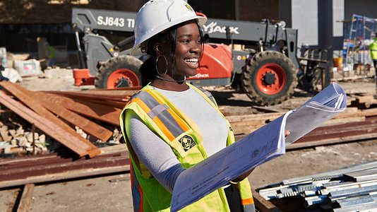 DallasISD_CTEIP's tweet photo. Students rise to new heights in #careersinconstruction! 
@CTEinDallasISD industry partner #BuildingTalentFoundation believes education rebuilds our workforce. Thanks to CEO @brankaminic for supporting CTE &amp; @DISDCI! @webuildtalent #BuildYourFuture #CICM
https://t.co/NpB56CyqQY https://t.co/qGSRQjwMk0
