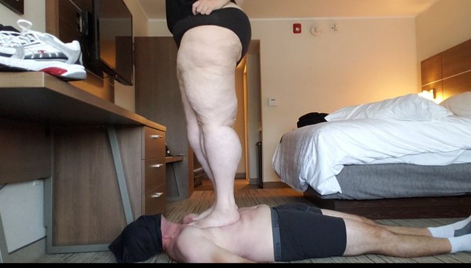 What a way to start the day 😊 just a lil #tramling and if you're on my OF... you saw the live and the<a href="/tag/tramling"class="tags">#tramling</a>