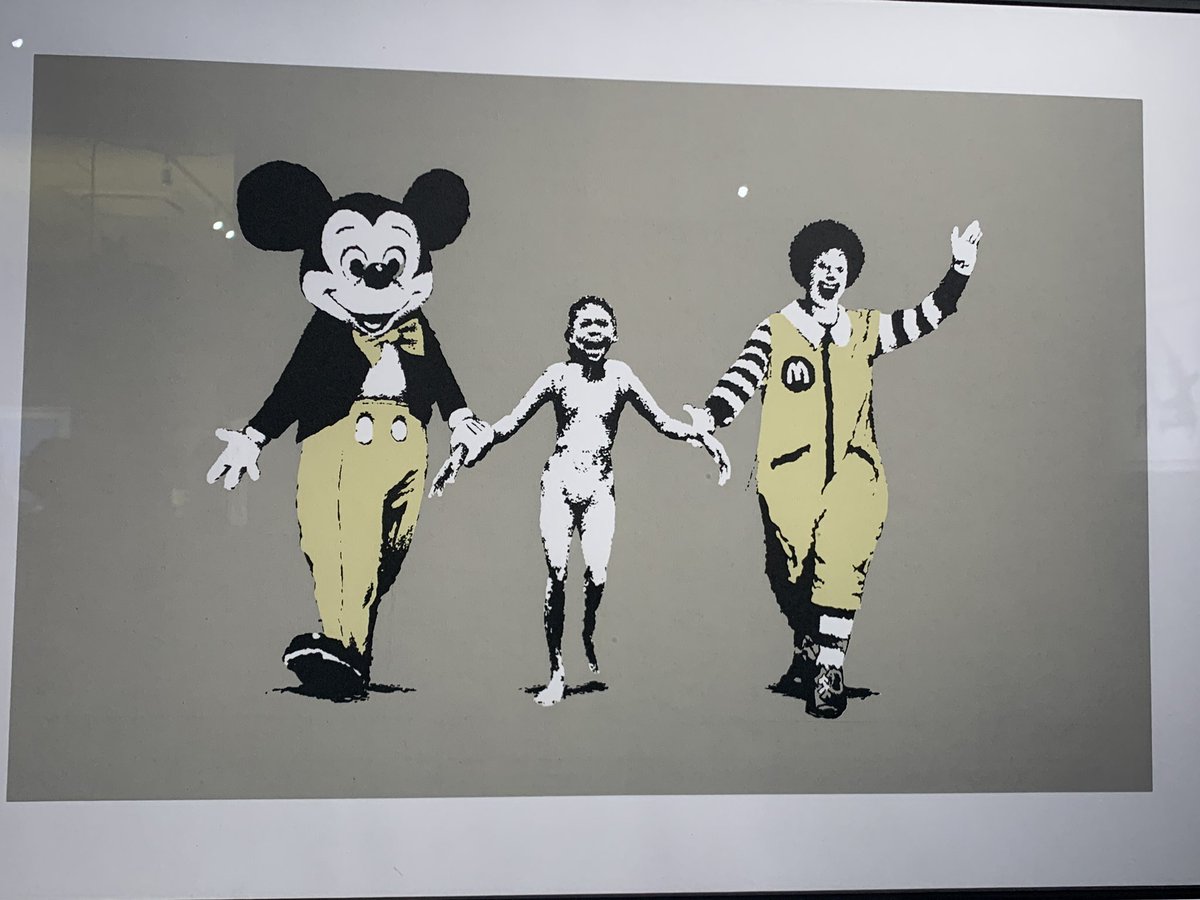 消費社会や資本主義を皮肉った絵を描くバンクシーの絵が数億円で売れ