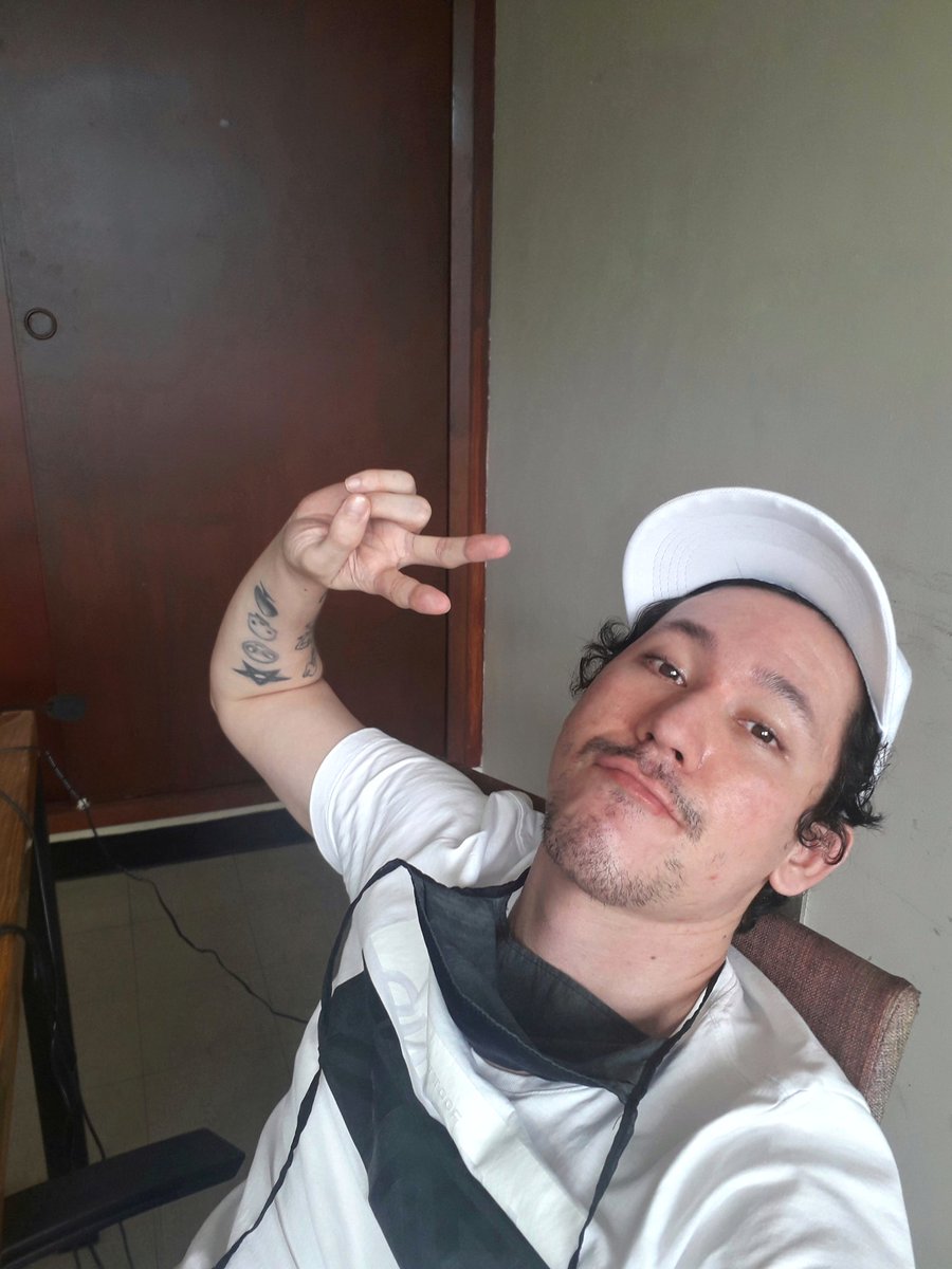 MiguelGrnz's tweet photo. Trash boi 🤳🏻 https://t.co/hmoWc7YmMa