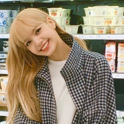 ANDIESCOMlNG's tweet photo. lets talk about this 😁 yogurt shopping thingz #MSUSELFIE https://t.co/r5NwSvm5tT