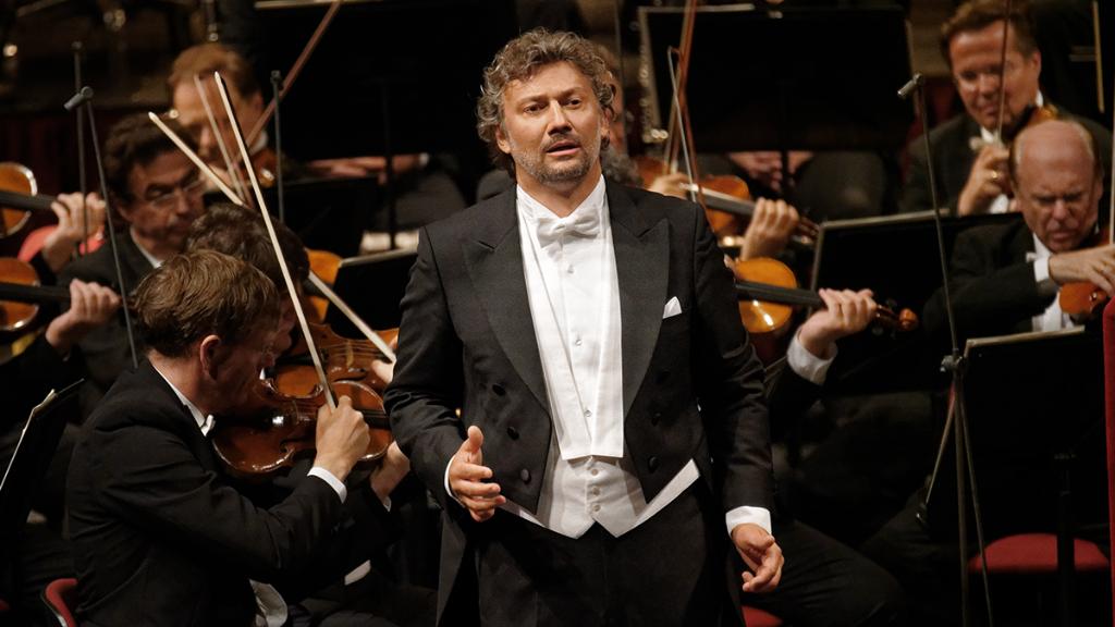 ROLEX's tweet image. Rolex Testimonee @tenorkaufmann returns to @teatroallascala today for a highly anticipated recital. We support our partners to continue inspiring us with music during these challenging times. #RolexFamily #Perpetual