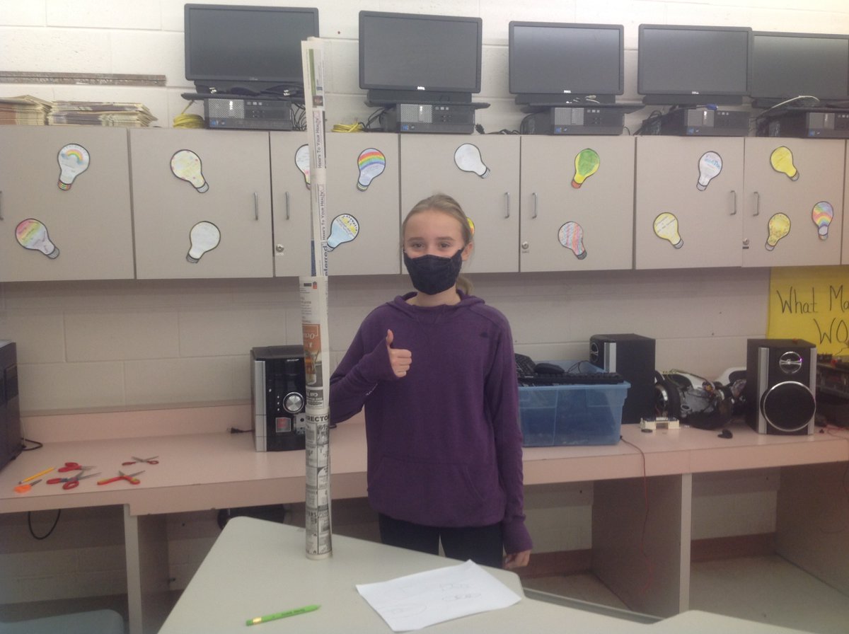 6th Grade Innovation Lab students were challenged to build a freestanding tower out of newspaper.📰 👷🏼‍♀️ Congrats to Zoe for building the tallest tower.