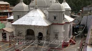 The height of the shrine is about 20 feet and white granite has been used to build it. It was originally built by the Nepalese general Amar Singh Thapa in the early 18th century and later it was reconstructed in the 20th century by the Maharaja of Jaipur.