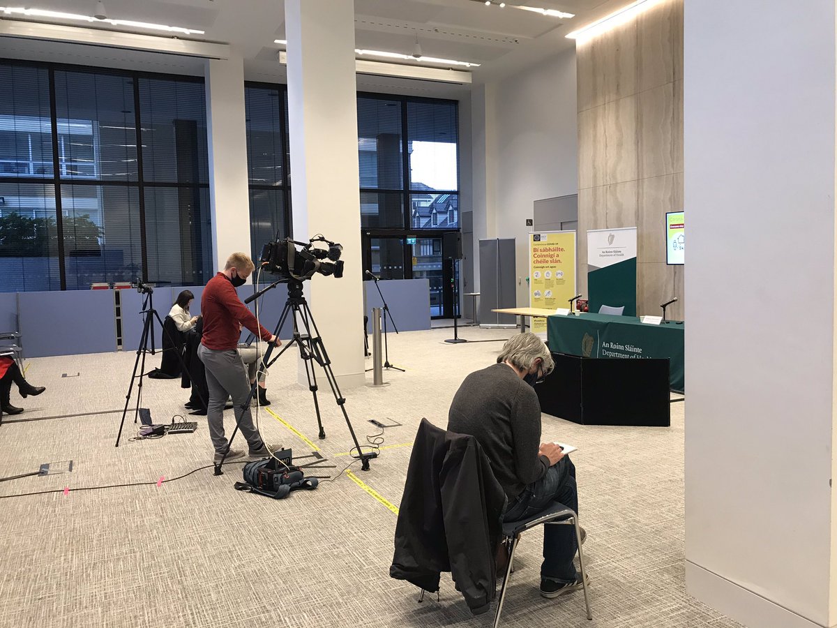 #BREAKING
3 further deaths.
1,066 new confirmed cases.
Press conference about to being here at the Department of Health.
@VirginMediaNews #Covid19Ireland https://t.co/VLXth9CKDR