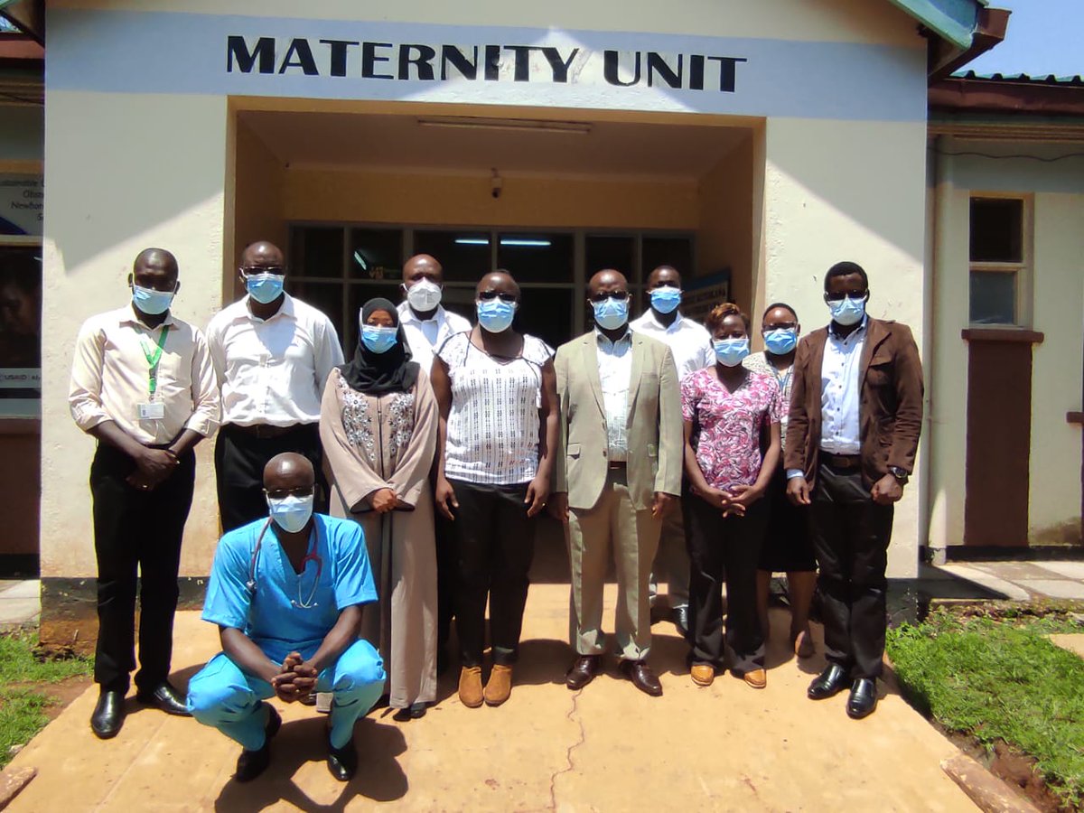 Handover of #NEST bundle of technologoes to #Kakamega County Teaching and Referral Hospital. Marvin the head bioned says 'as biomeds we shall do our best to ensure they are in good working condition'  #everybabycounts
#changingthenarrative
#SDG3