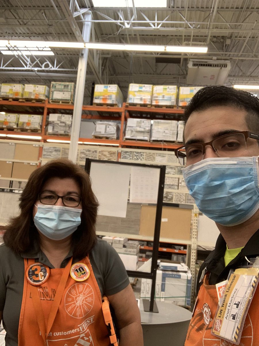 AnaAlas19's tweet photo. Walking Store today # 202 with Ariel,  excellent feedback @HDMSFLORIDAMARK @RMongeau @sfagra @THDjohnatti #1RegionSFL https://t.co/xXPEzEKKnt