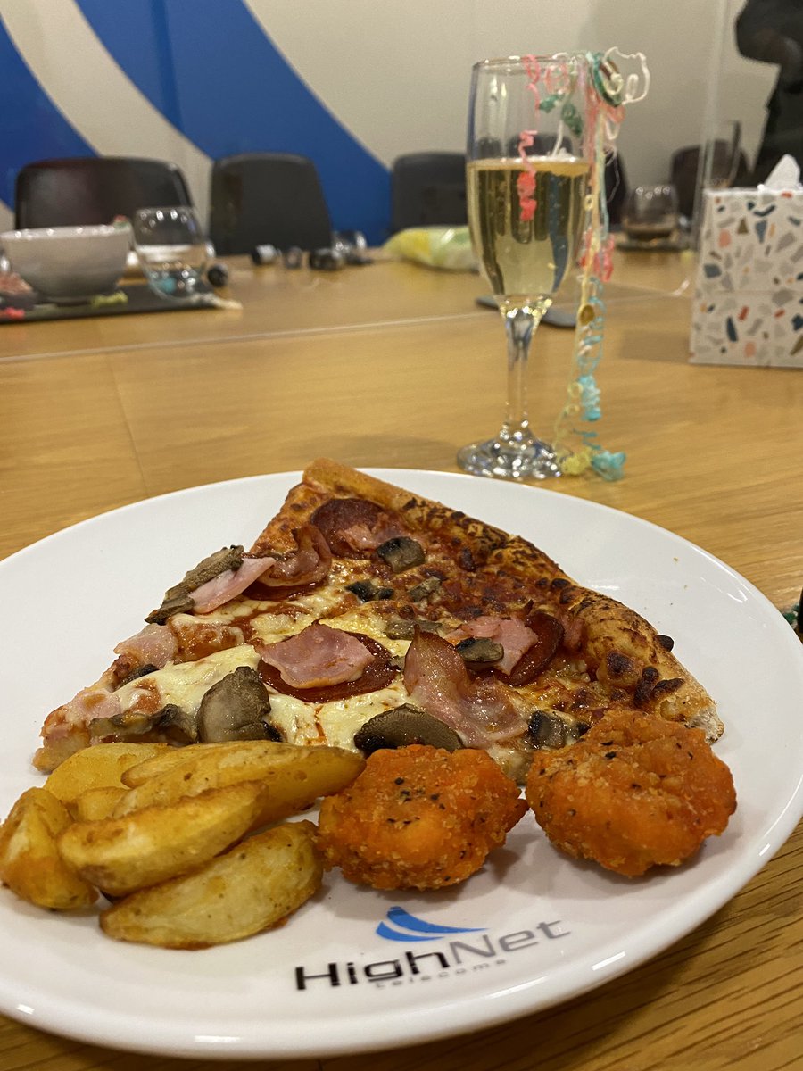 HighNetTelecoms's tweet image. Celebratory @Dominos_UK and fizz in the Inverness Boardroom! #CNAwards2020 🥳🥳