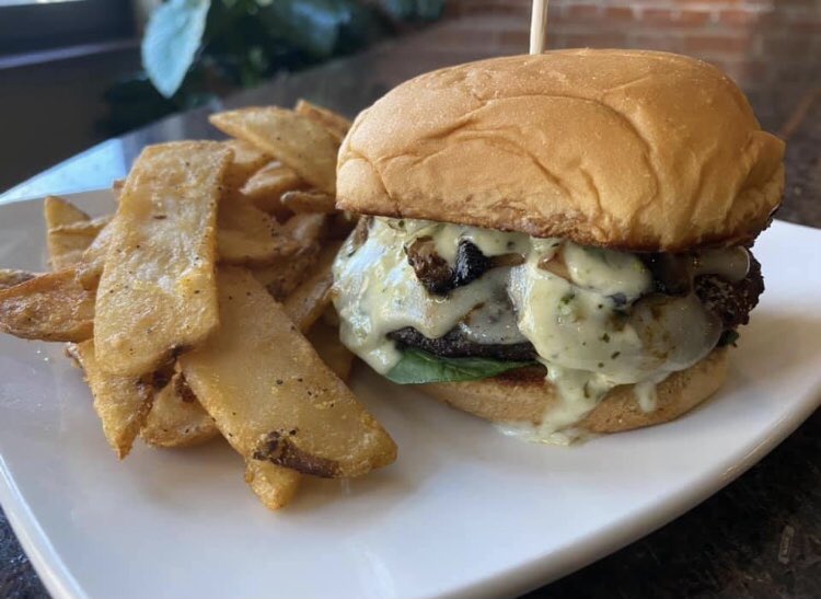 ShoreHouseTav's tweet photo. Our weekly features are ready! Come down for a mouthwatering Barbecue pulled pork sandwich and a beef and potato flatbread that you have to taste to believe! Our Thursday night special burger this week is spinach mushroom Swiss with a house made chimichurri aioli. https://t.co/5NRRB1ohmS