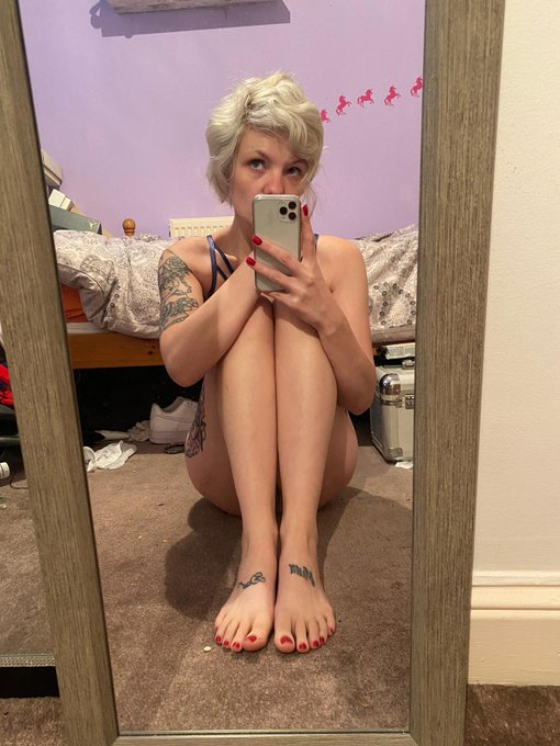 GFE  Undevided attention 1 Private call a day 1 Private Video call a week (counts as part of the private<a href="/tag/sellingnudes"class="tags"><span>#sellingnudes</span></a><a href="/tag/sellingvideos"class="tags"><span>#sellingvideos</span></a>