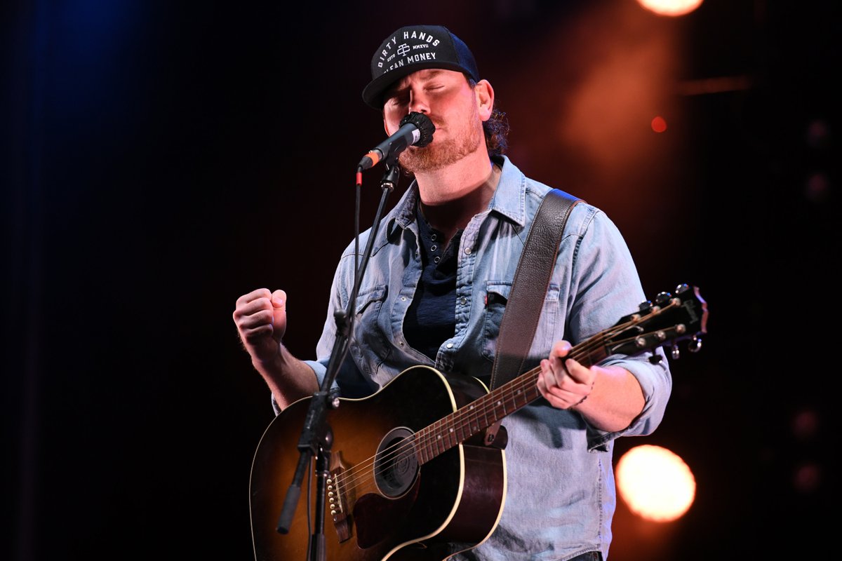 theCMAOntario (@thecmaontario) on Twitter photo 👏👏CONGRATULATIONS👏👏 to <a href="/TheRyanLangdon/">Ryan Langdon</a> who recently took home 2️⃣ awards at the 13th annual Niagara Music Awards - Country Artist of the Year + Album of the Year for #LitInTheSticks 👏👏CONGRATULATIONS👏👏 to <a href="/TheRyanLangdon/">Ryan Langdon</a> who recently took home 2️⃣ awards at the 13th annual Niagara Music Awards - Country Artist of the Year + Album of the Year for #LitInTheSticks