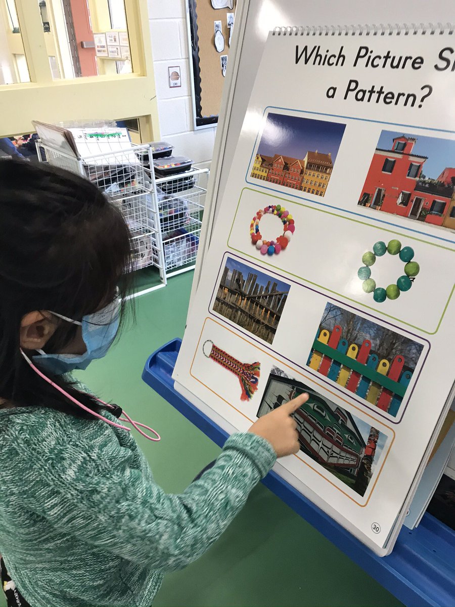 FDK101Valentine's tweet image. Some great math language during today’s math talk about patterns. 👍🏻 #MathTalk #FDK #dp_math @ValentineDPCDSB