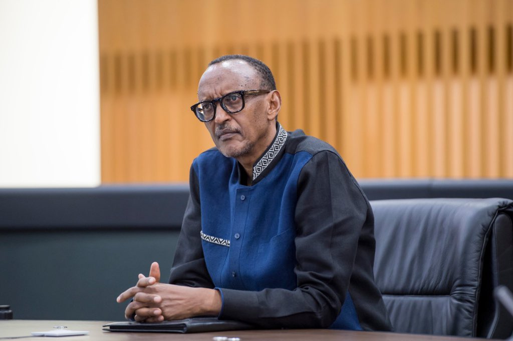 Happy birthday MR.Paul Kagame wacu Iman ikomeze ikube hafi natwe tukurinyuma igihe cyose 