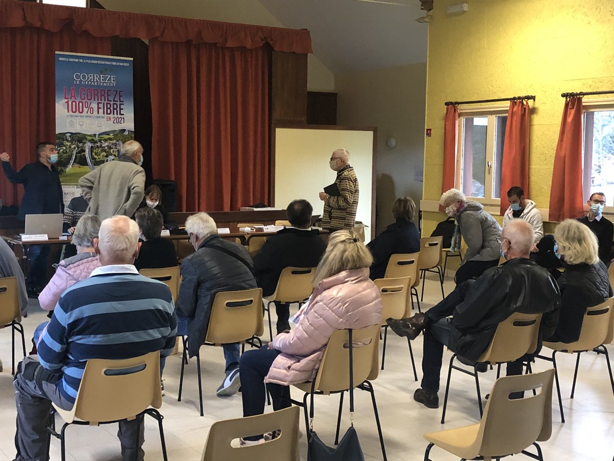 Ce soir deux réunions publiques #FTTH organisées par <a href="/Departement19/">Département Corrèze</a> à Saint-Hilaire-les-Courbes et à Chamberet <a href="/OrangeNvAquit/">Orange Nouvelle Aquitaine</a> présent en tant que FAI, pour faire bénéficier les administrés des offres  FTTH <a href="/orange/">Orange</a> sur le réseau #RIP déployé par <a href="/DORSAL_Syndicat/">Syndicat mixte DORSAL</a>