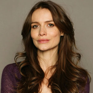Happy Birthday to Saffron Burrows who turns 48 today! 