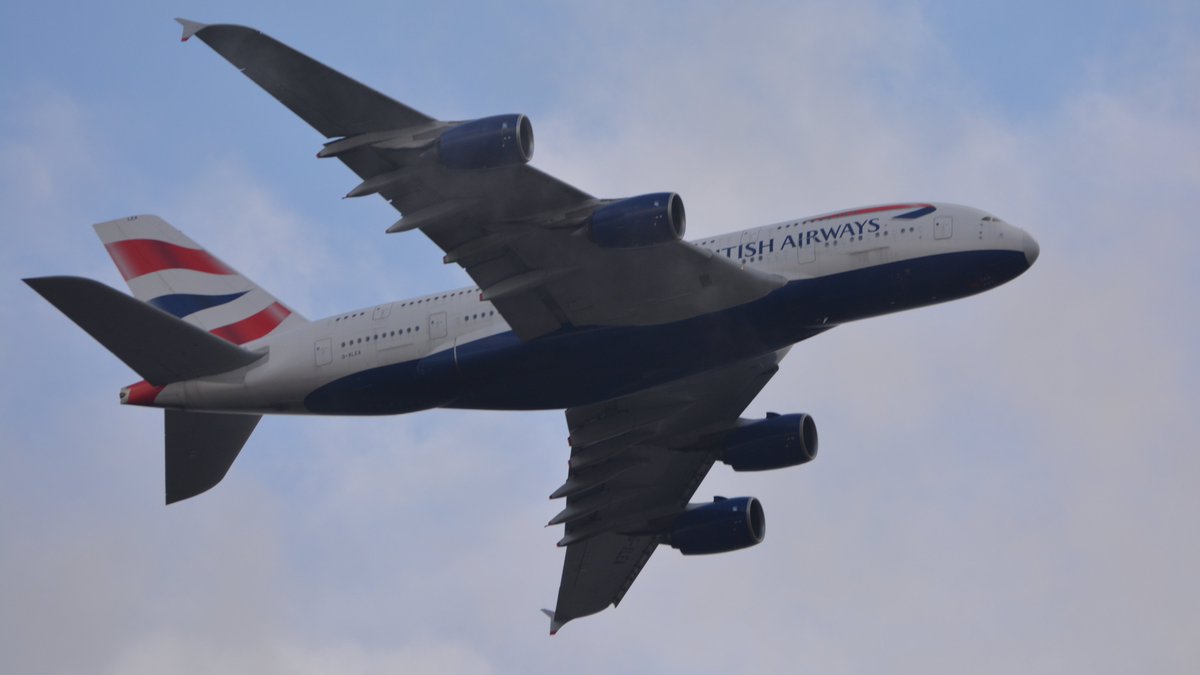 EGLLSpotter's tweet photo. An @British_Airways @Airbus @AirbusintheUK #A380 #A388 #SuperJumbo on approach to @HeathrowAirport from Chateauroux #CHR for its service at #LHR. Was it you @DaveWallsworth? #GXLEA G-XLEA @AvgeekMel @avgeekjoseph @AvGeekDUS @avgeek__ @FrankfurtAvgeek @Jack09056 #potn https://t.co/0AcMBDgStc