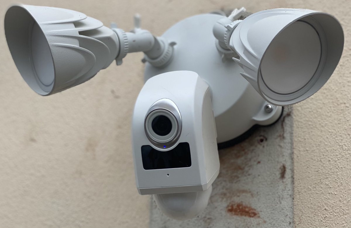 allstar_sec's tweet photo. @Pyronix Light Camera install today. These are great very easy to use, very responsive and a well made durable product 👌🏻 #cctv #smarthome 
@reigatebanstead https://t.co/rjQwSkxQDS