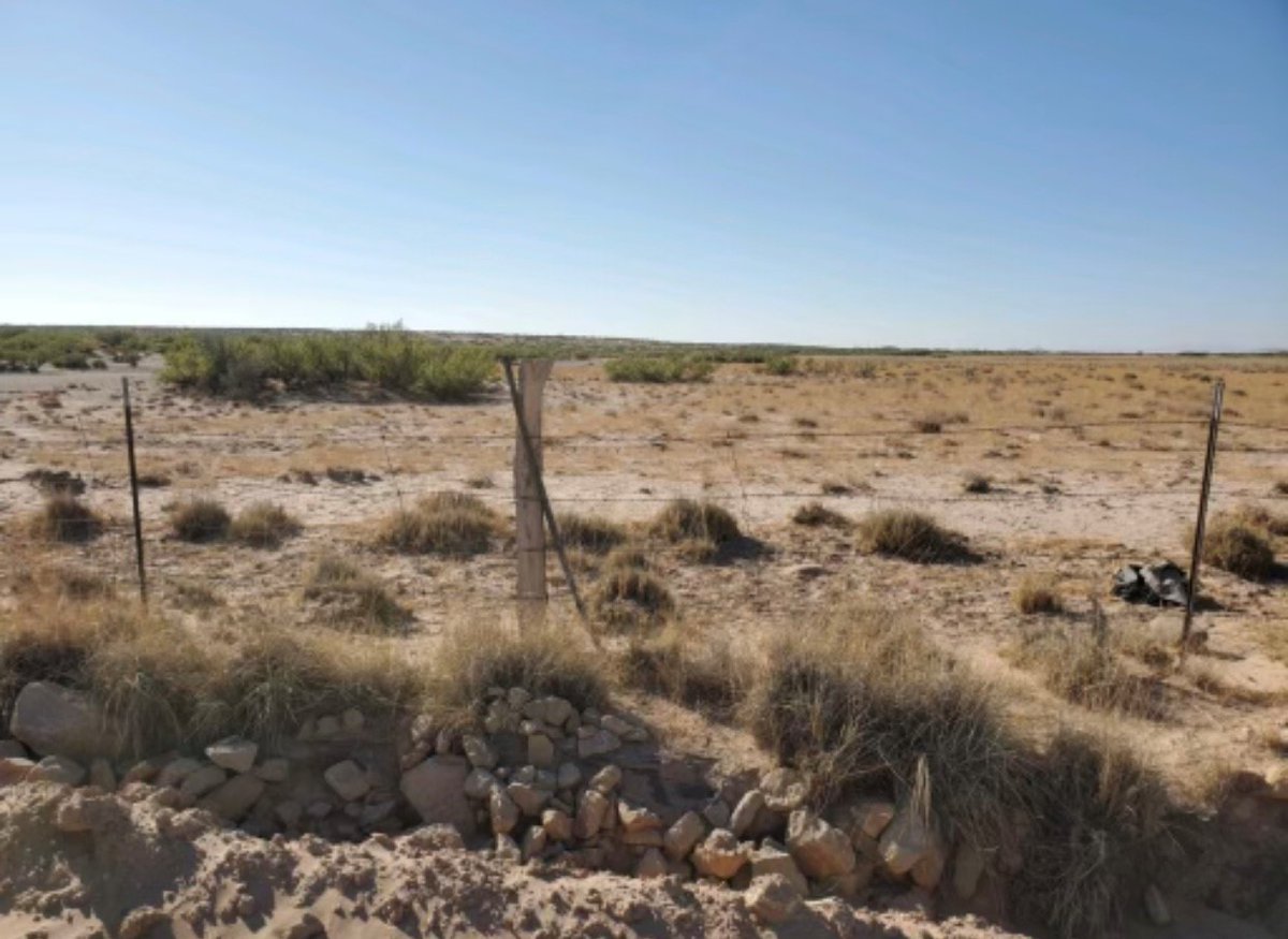 CBPMarkMorgan's tweet photo. Old "wall" vs. new wall https://t.co/yZ2rLH3jYA
