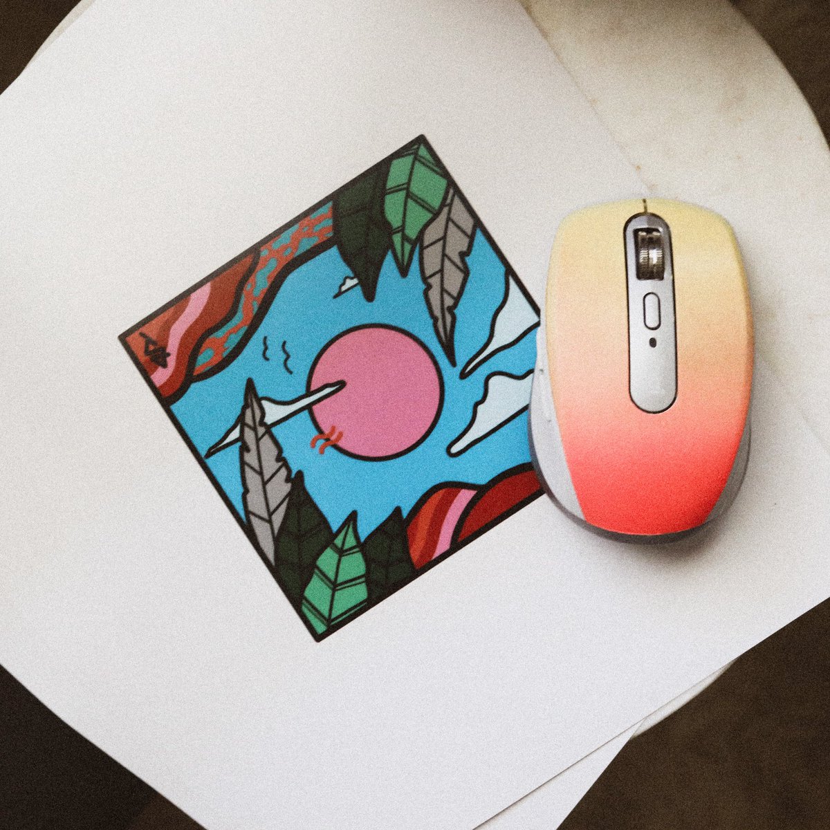 GIVEAWAY 💪🏼
Wrapping up Day 3 of #AdobeMAX2020  with one last SLOTH x @Logitech giveaway!

Enter to win a subscription to @creativecloud 🖌, plus an @timmyham print 🖼  and custom painted #MXAnywhere3 🎨 when you tag someone below who inspires you to create.