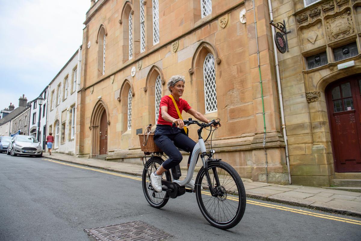 We're proposing 10 key changes to the #HighwayCode to make our roads safer for cycling &amp; walking.

If you want to enable more people to choose active travel, please support the new rules. Hurry, the consultation closes 27 October!

Take action today: bit.ly/2Pk7j5J