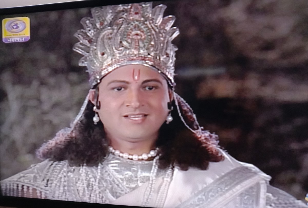 aaasbyanand's tweet photo. Ye #Vishnupuran wale Khurapati #Inderdev ko #Maa_Shakti mein Bramhdev ka role kisne dila diya 😂😂😂🤩🤩🤩🤩🤩
Aur ye Danav Raj ko to dekho aurat se mrityu prapt karne ka vardan liya https://t.co/tntLDSjIq1