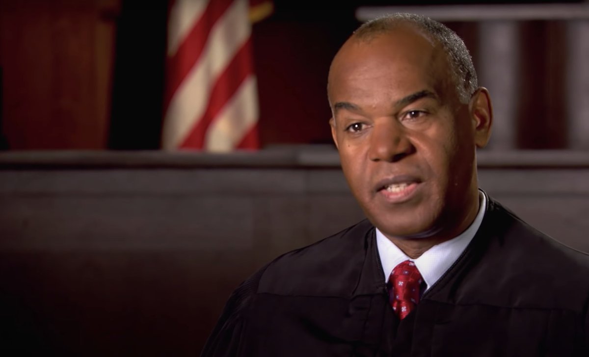 “One of the best ways to honor our Constitution is to honor our young people, the future. If they lose their enthusiasm, and their passion and purpose for our constitutional government and democracy, then we are lost.” – U.S. 4th Circuit Chief Judge Roger L. Gregory #CourtCivics