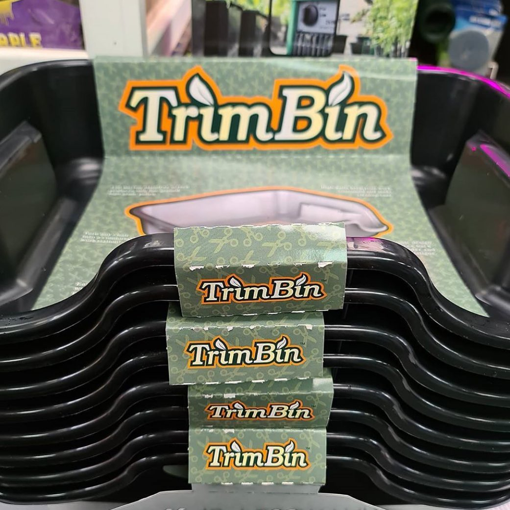 GeopotFabricPot's tweet photo. Get your Trim Bins now to level up your trimming operation. Ergonomic, efficient and featuring a 150-micron screen and second tray to collect finer particles for recycling.
Repost from @harvestmore https://t.co/OQQzgXOsxX