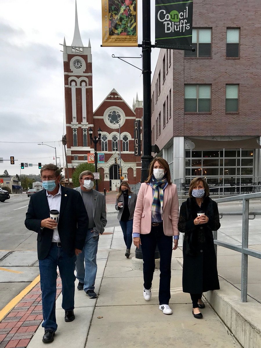 Cindy Axne tweet media