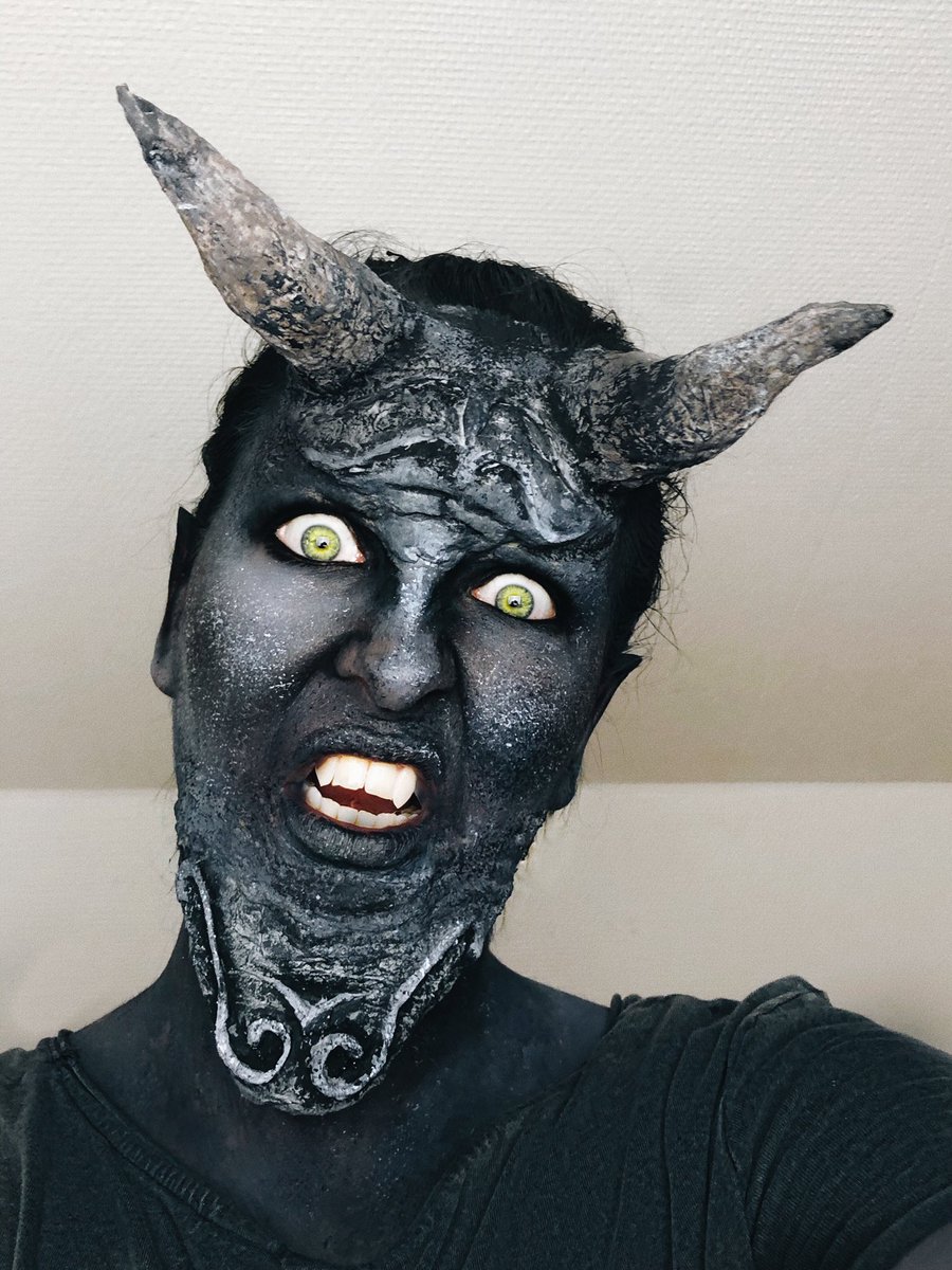 theresesese's tweet image. #LPCostumeComp #LPMakeUpComp 👹💀🖤