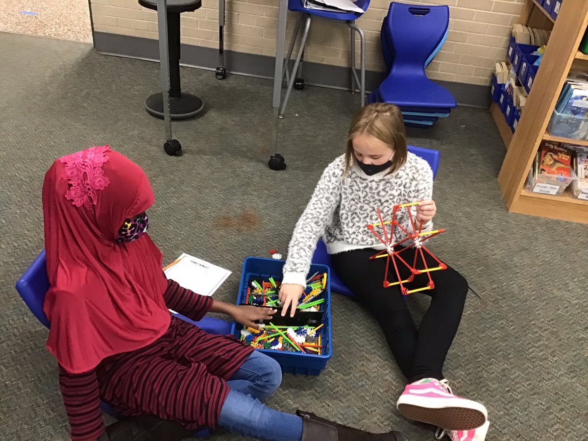 Luckemeyer5AS's tweet photo. More Ferris wheels from our B-Day students. Look at these engineers! https://t.co/G0DblYiy5P