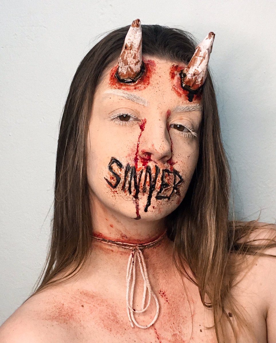 sweetglden's tweet image. #LPCostumeComp #LPMakeUpComp

Postando aqui também porque vai que né