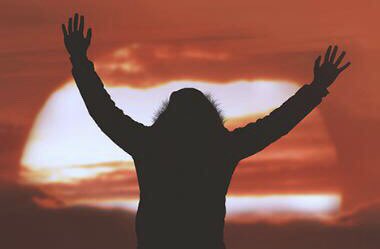 La situation épidémiologique est plus qu’inquiétante en province de Luxembourg !  Donnons du sens à nos actions ! Donnons du sens aux interdictions ! Prenez soin de vous et prenez soin des autres mais autant que faire ce peu, garder le sourire et le moral !