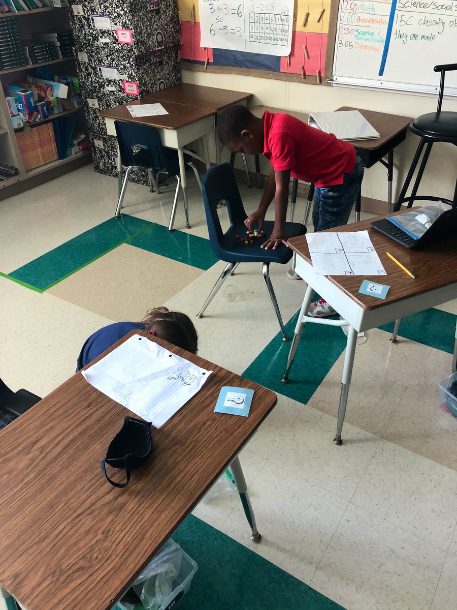 Austins_class's tweet photo. So proud of my students for utilizing their strategies on their FA. Some even spread out to the floor so they could have all their resources out and ready when they needed them #smithleopards #mesq1st https://t.co/gjEgNyNtU6