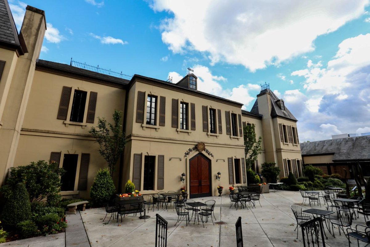 SteMichelle's tweet photo. We are honored to be included in the @SeattleMet round up of the 25 best wineries in Woodinville. When are you planning your visit? https://t.co/rTZTEH3GCK https://t.co/rPM2qZGw7y