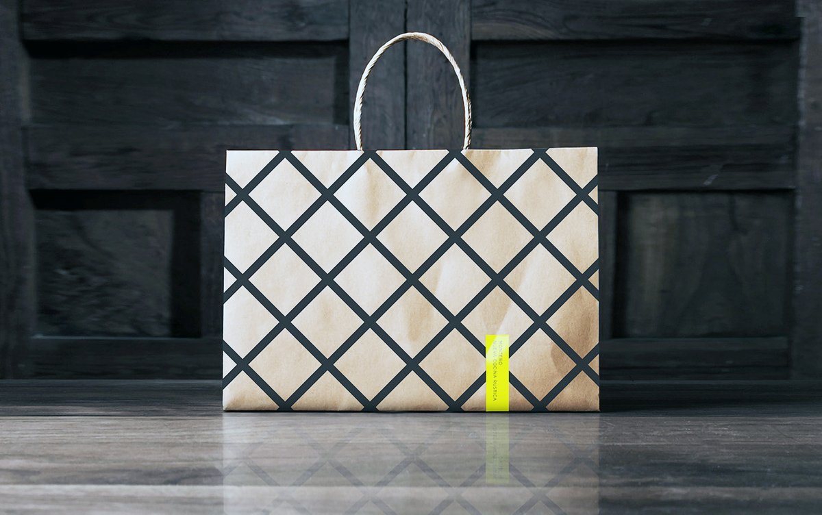 KenKChow's tweet image. Montero, Mexico 🇲🇽 

Mexican based agency Anagrama has designed the #CreativeMenu for Montero. 🥃 The #design promotes the #RestaurantBrand by incorporating the element that depict the colonial period. 🍴 The #MenuDesign is... bit.ly/34jOtnt @KeensDesign

#branding