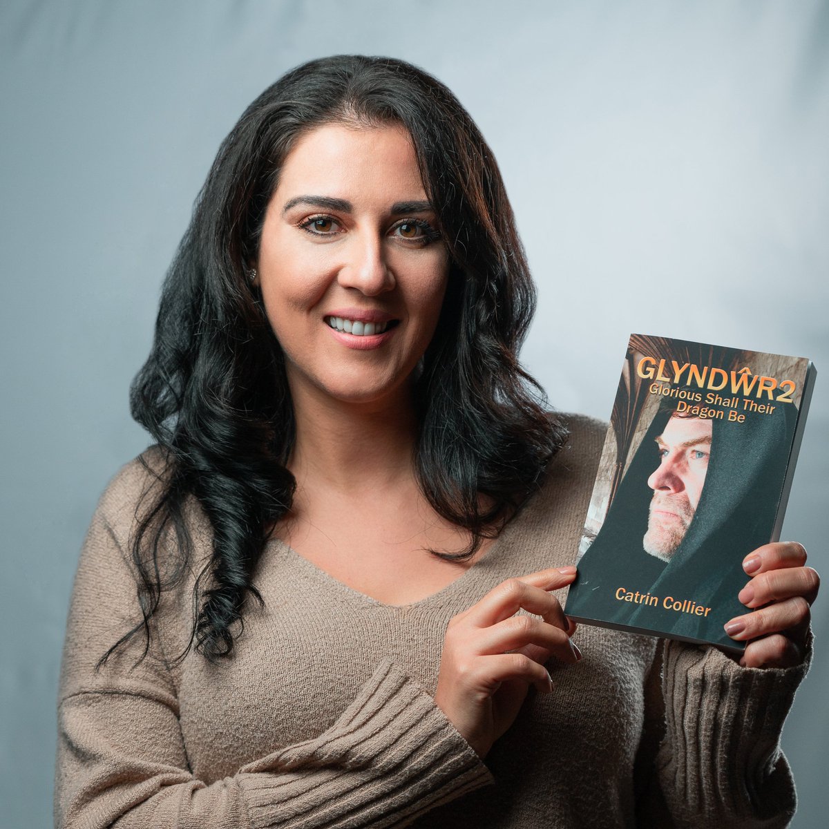 Samira Mohamed Ali (@officialsamira) on Twitter photo So great to get my copy of Glyndwr thank you <a href="/catrincollier/">catrin collier</a> and <a href="/TanabiGroup/">Tanabi Group ®</a> <a href="/EurosJonesEvans/">Euros Jones-Evans</a> So great to get my copy of Glyndwr thank you <a href="/catrincollier/">catrin collier</a> and <a href="/TanabiGroup/">Tanabi Group ®</a> <a href="/EurosJonesEvans/">Euros Jones-Evans</a>