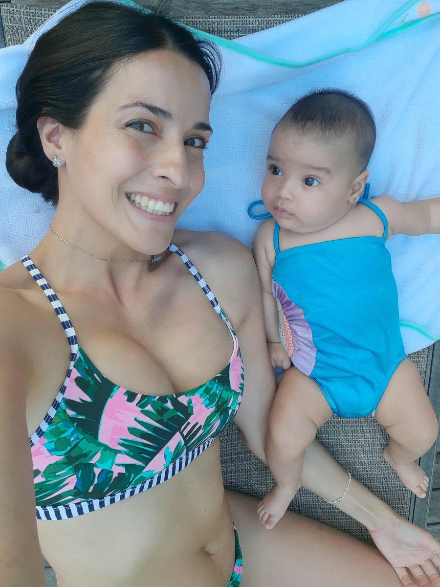 soymariabelenmb's tweet photo. Quédate con quien te mire como Ananda...🌷 #FelizJueves https://t.co/V2MbNblVTE