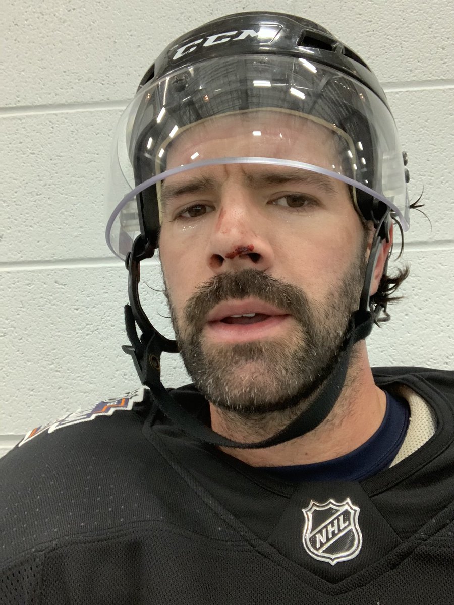 ISVERA's tweet photo. Hockey is hard #aspen #beerleague #hockeytough #ISVERA https://t.co/F0Cnyn4Byu