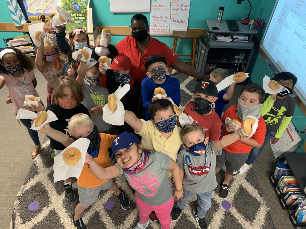 We love Miss Laci!!  Thank you for the yummy donuts! ❤️❤️