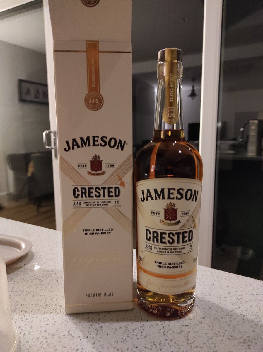 cormacconnolly's tweet photo. @CrossyTweets Tesco have this for €25 at the moment Crossy, it's a great whiskey. Easy to drink neat. https://t.co/KIav9UwVtG