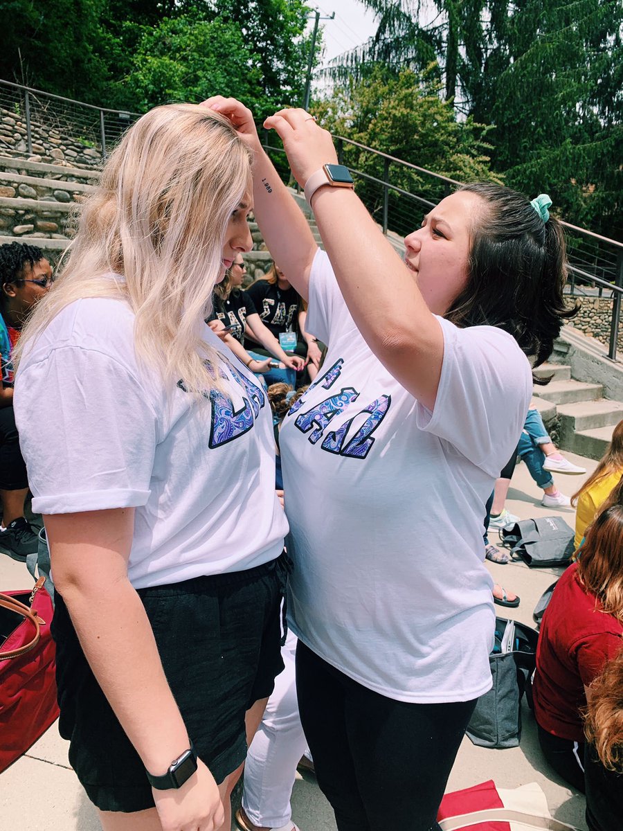 SAO4Christ's tweet photo. What's the point in having sisters if they don't make sure that you're photo ready?! Want to be a part of a loving sisterhood like this? Message us to see if there's a chapter on your campus! #gosao #sao #sigmaalphaomega https://t.co/sWLm9SJ9ha